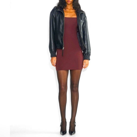 Aritzia Babaton Contour Sumac Burgundy Long Sleeve Square neck Mini Dress Size L - Picture 15 of 16